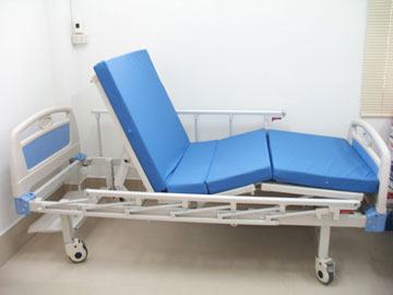 โปรโมชั่น เตียงผู้ป่ว-โต๊ะคร่อม-เก้าอี้นั่งถ่าย