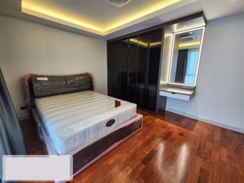 ให้เช่า-คอนโด-เอกมัย-4-ห้องนอน-for-rent-condo-ekkamai-4-bedr