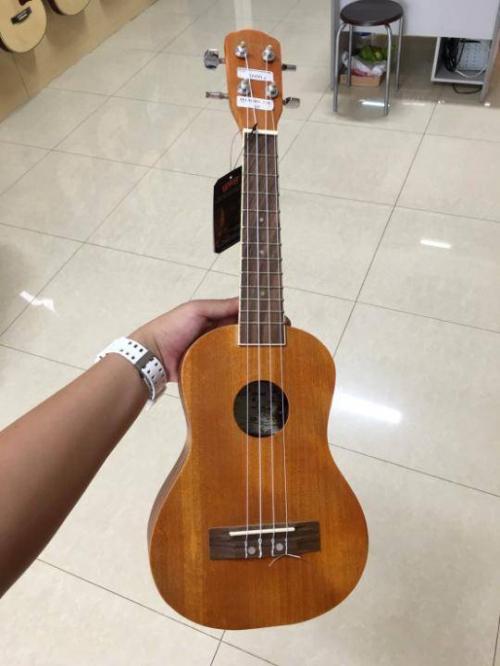 ukulele-sonata-mahogany